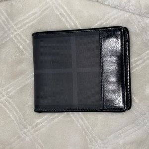 Burberry bifold wallet black